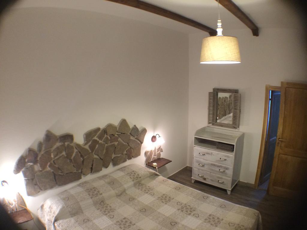 Agriturismo Dei Legi San Pietro Vara Exteriör bild